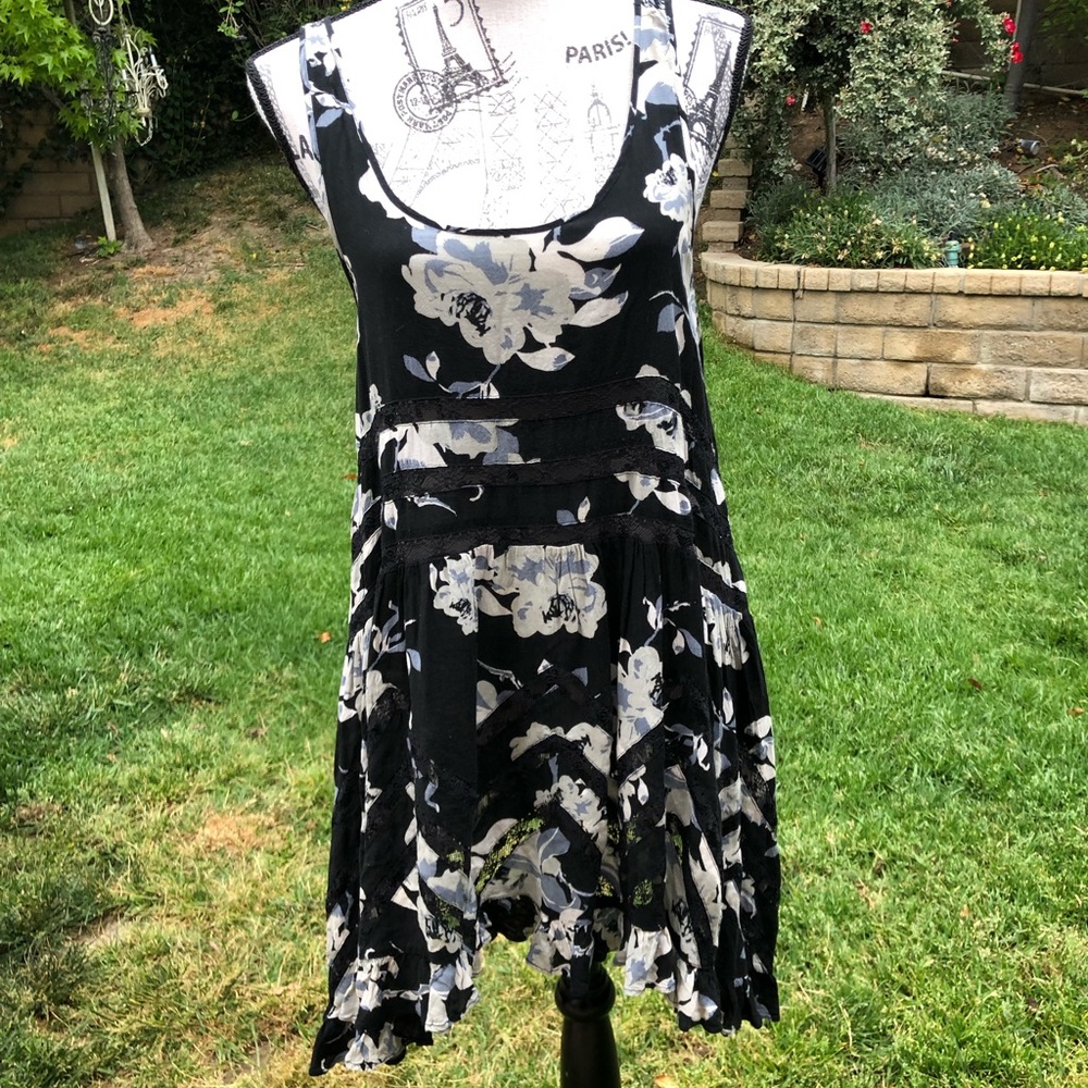 FREE PEOPLE DRESS !!! 🖤🖤🖤🖤 - Picture 3 of 5